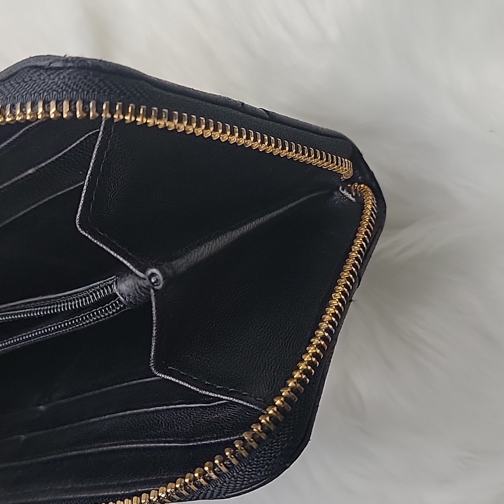 MICHAEL KORS Hamilton Black‎ Quilted Leather Gold Tone Logo Zip Around Wallet - Picture 10 of 14